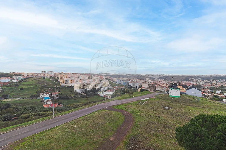 Apartamento T2 para Venda em Odivelas Foto 12