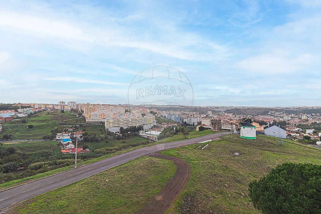Apartamento T2 para Venda em Odivelas Foto 12