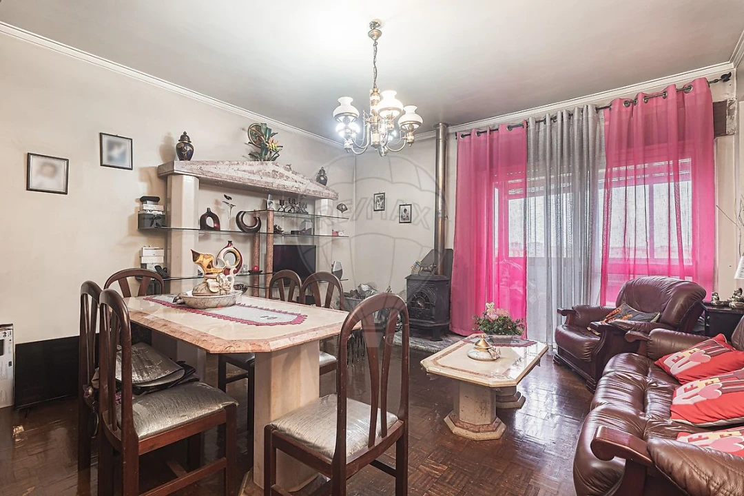 Apartamento T2 para Venda em Odivelas Foto 10