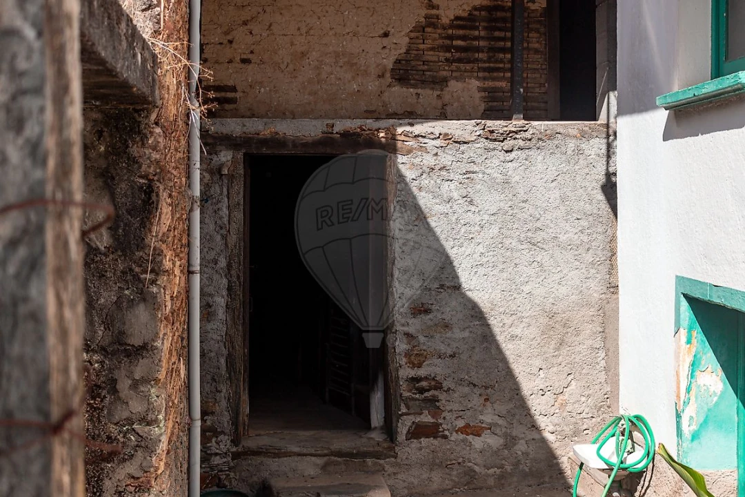 Moradia T2 para Venda em Janeiro de Baixo Foto 8