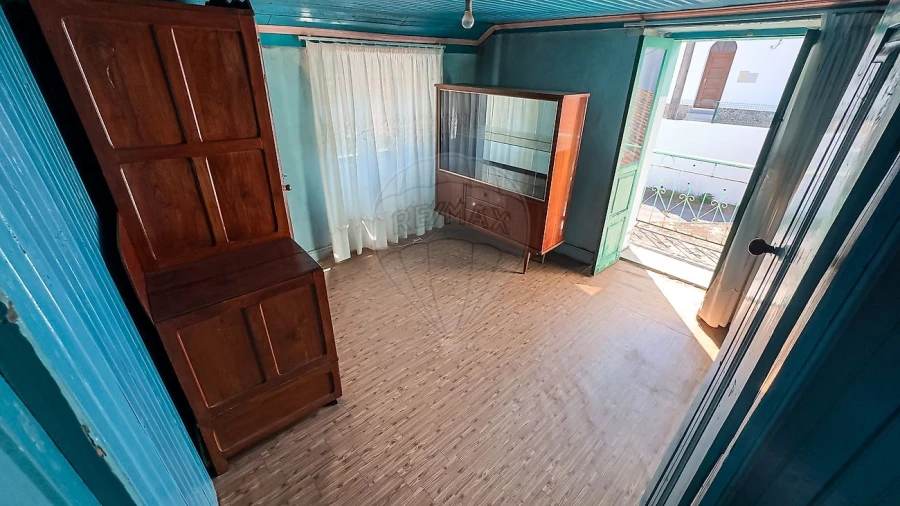 Moradia T2 para Venda em Janeiro de Baixo Foto 33