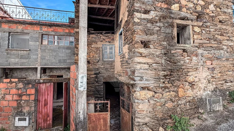 Moradia T2 para Venda em Janeiro de Baixo Foto 15