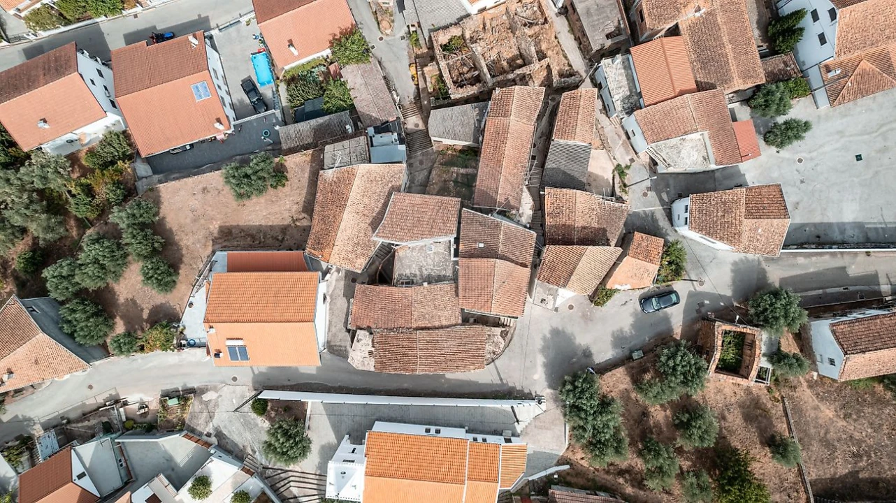 Moradia T2 para Venda em Janeiro de Baixo Foto 2