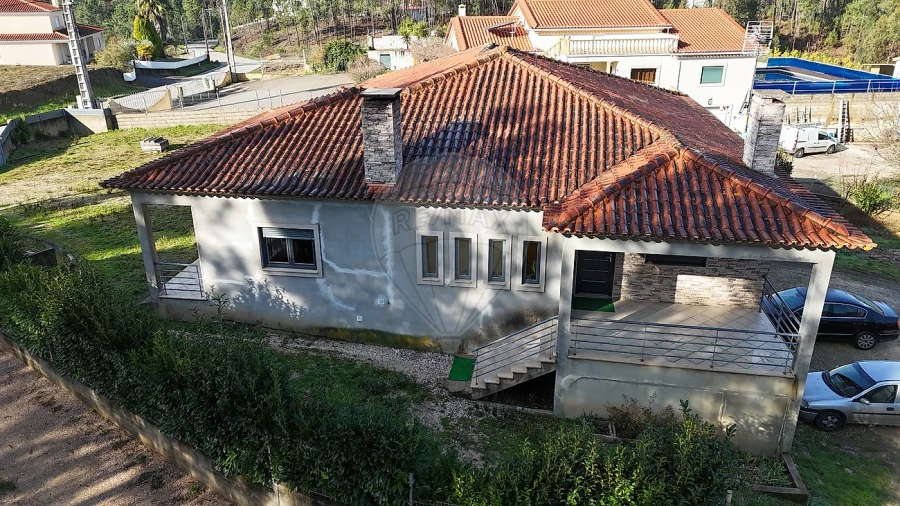 Moradia T4 para Venda em Sertã Foto 3