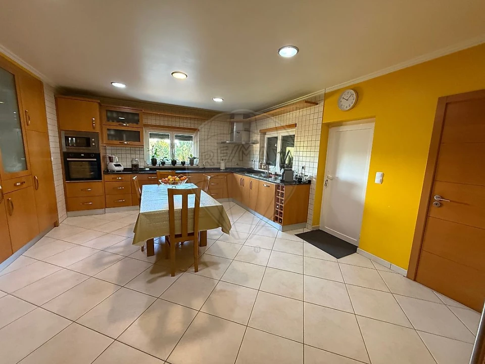 Moradia T4 para Venda em Sertã Foto 6