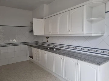 Apartamento T3 para Venda em Marvila, Ribeira Santarém, São Salvador, São Nicolau