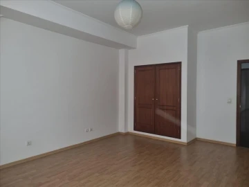 Apartamento T3 para Venda em Marvila, Ribeira Santarém, São Salvador, São Nicolau