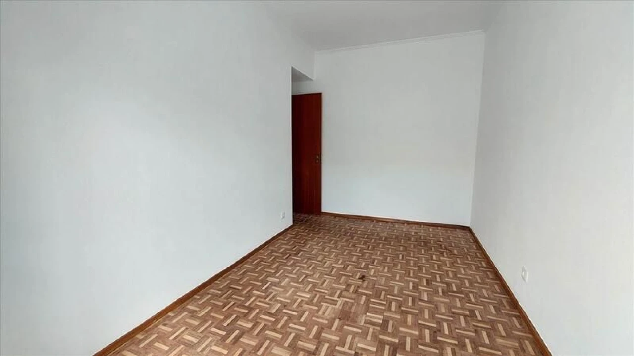 Apartamento T3 para Venda em Agualva e Mira-Sintra Foto 6