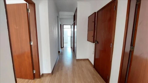 Apartamento T3 para Venda em Agualva e Mira-Sintra
