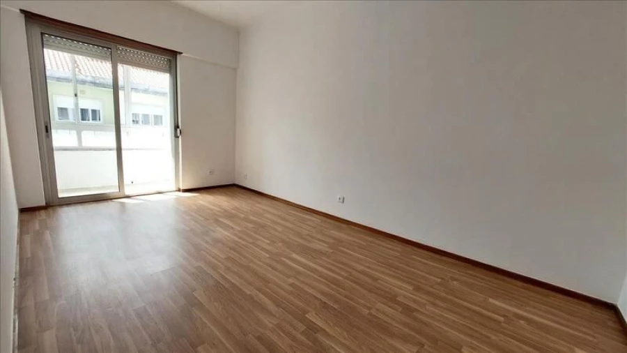 Apartamento T3 para Venda em Agualva e Mira-Sintra Foto 5