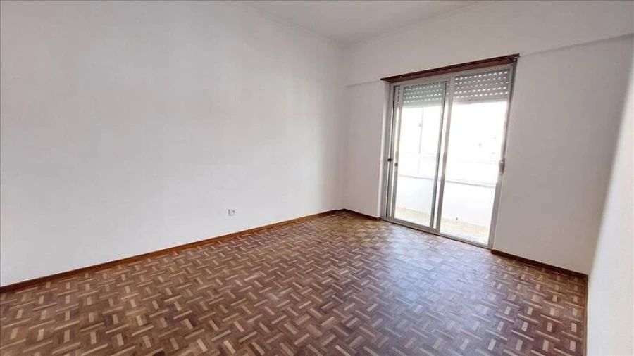Apartamento T3 para Venda em Agualva e Mira-Sintra Foto 9