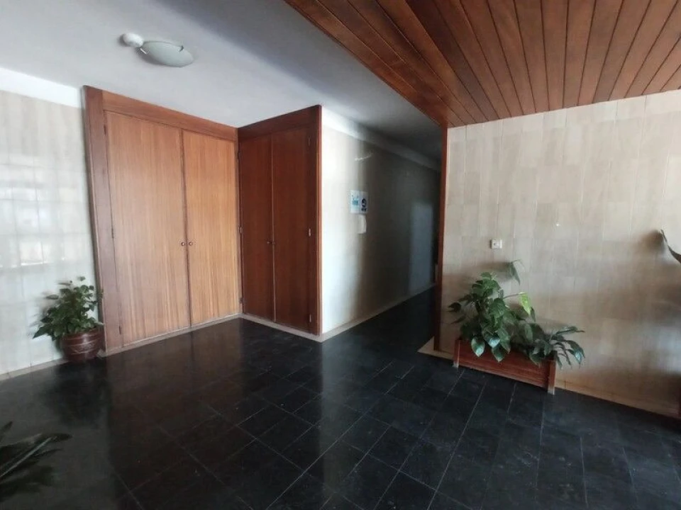 Apartamento T3 para Venda em Fânzeres e São Pedro da Cova Foto 4
