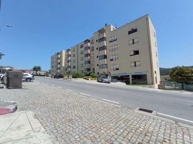 Apartamento T3 para Venda em Fânzeres e São Pedro da Cova Foto 16
