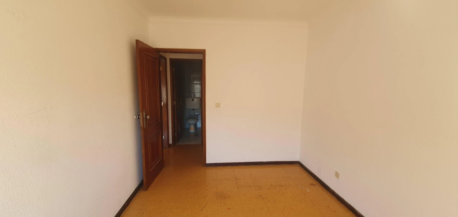 Apartamento T2 para Venda em Rio Tinto Foto 11