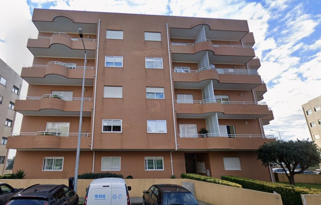Apartamento T2 para Venda em Rio Tinto Foto 1