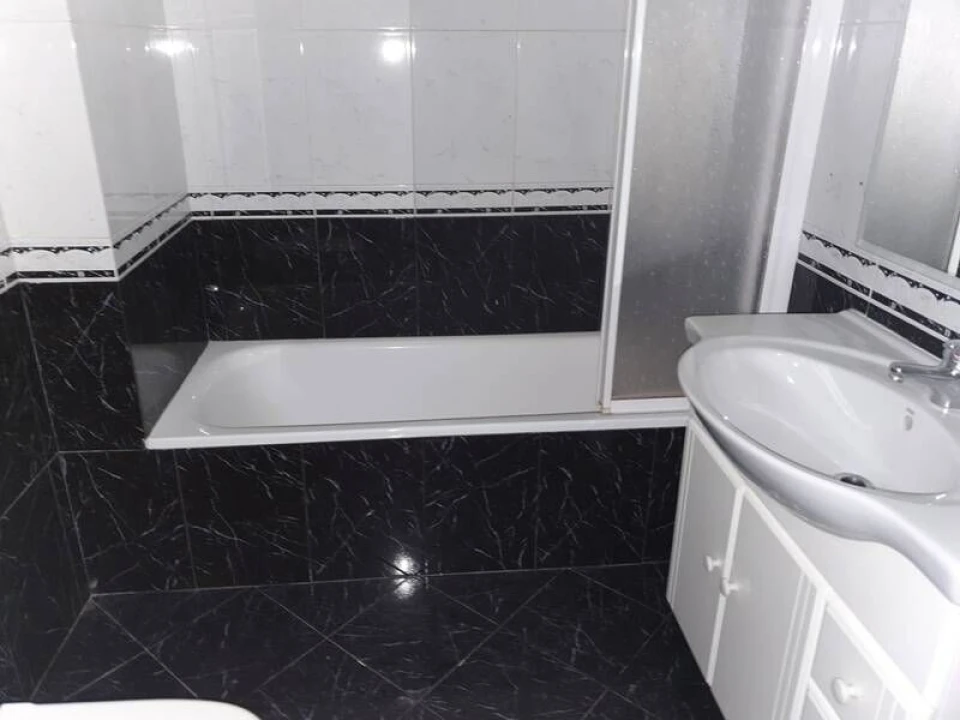 Apartamento T2 para Venda em Rio Tinto Foto 12