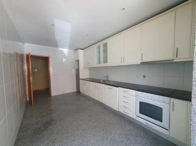 Apartamento T2 para Venda em Rio Tinto Foto 10