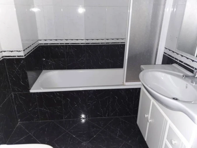 Apartamento T2 para Venda em Rio Tinto Foto 12
