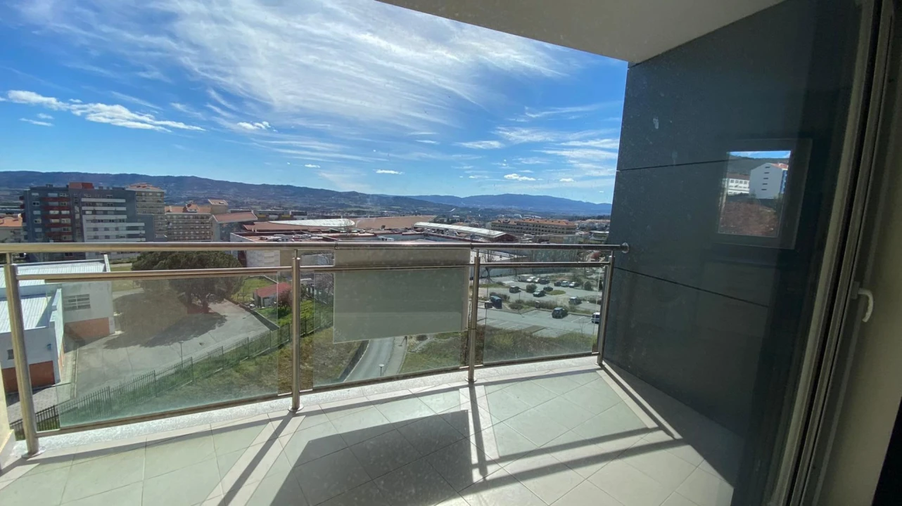 Apartamento T2 para Venda em Covilhã e Canhoso Foto 5