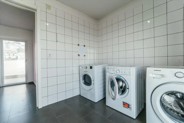 Apartamento T2 para Venda em Covilhã e Canhoso Foto 10