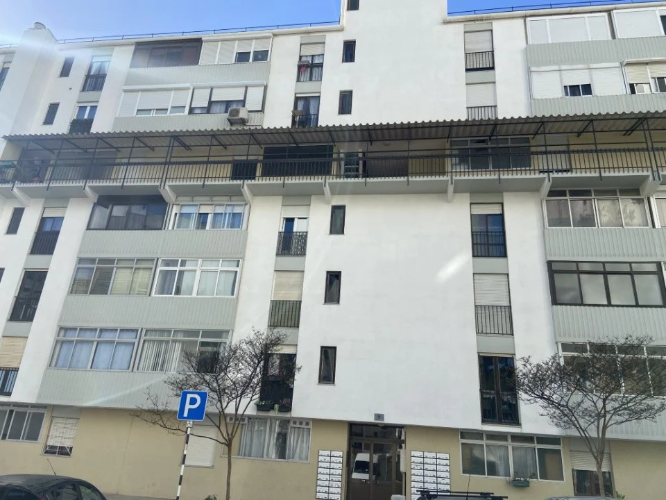 Apartamento T2 para Venda em Corroios Foto 1