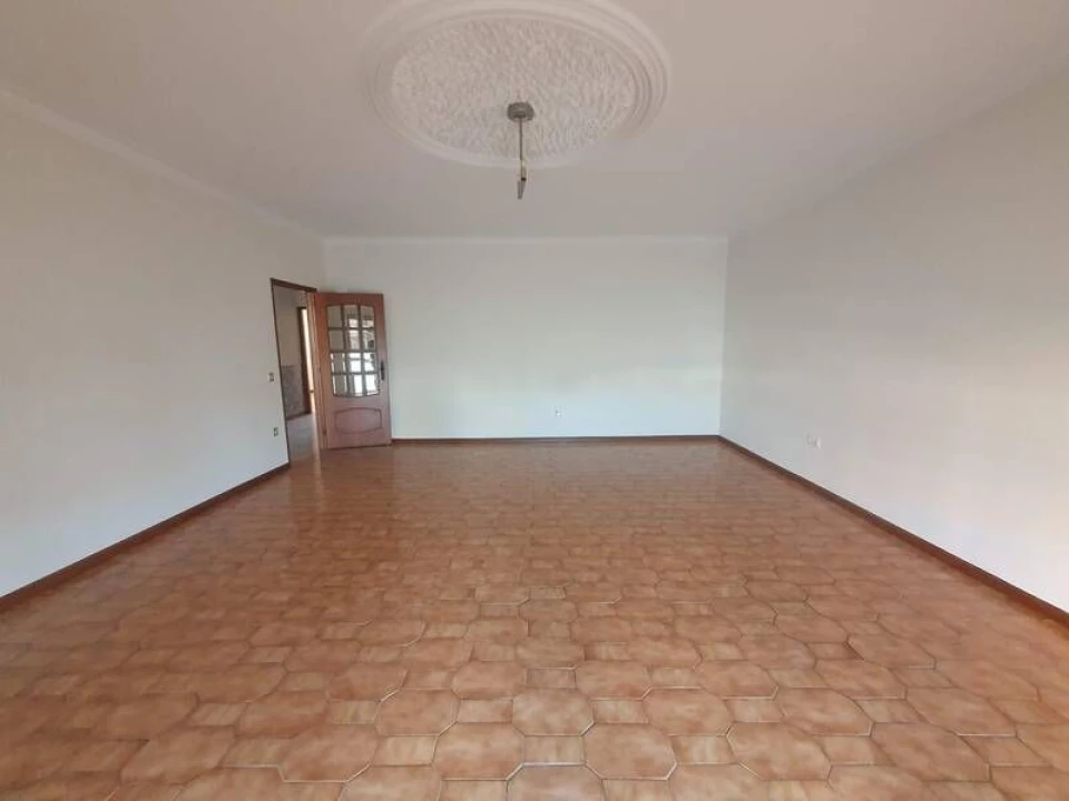 Apartamento T2 para Venda em Ermesinde Foto 4
