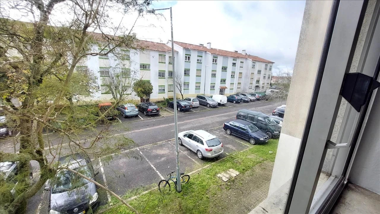 Apartamento T3 para Venda em Agualva e Mira-Sintra Foto 13