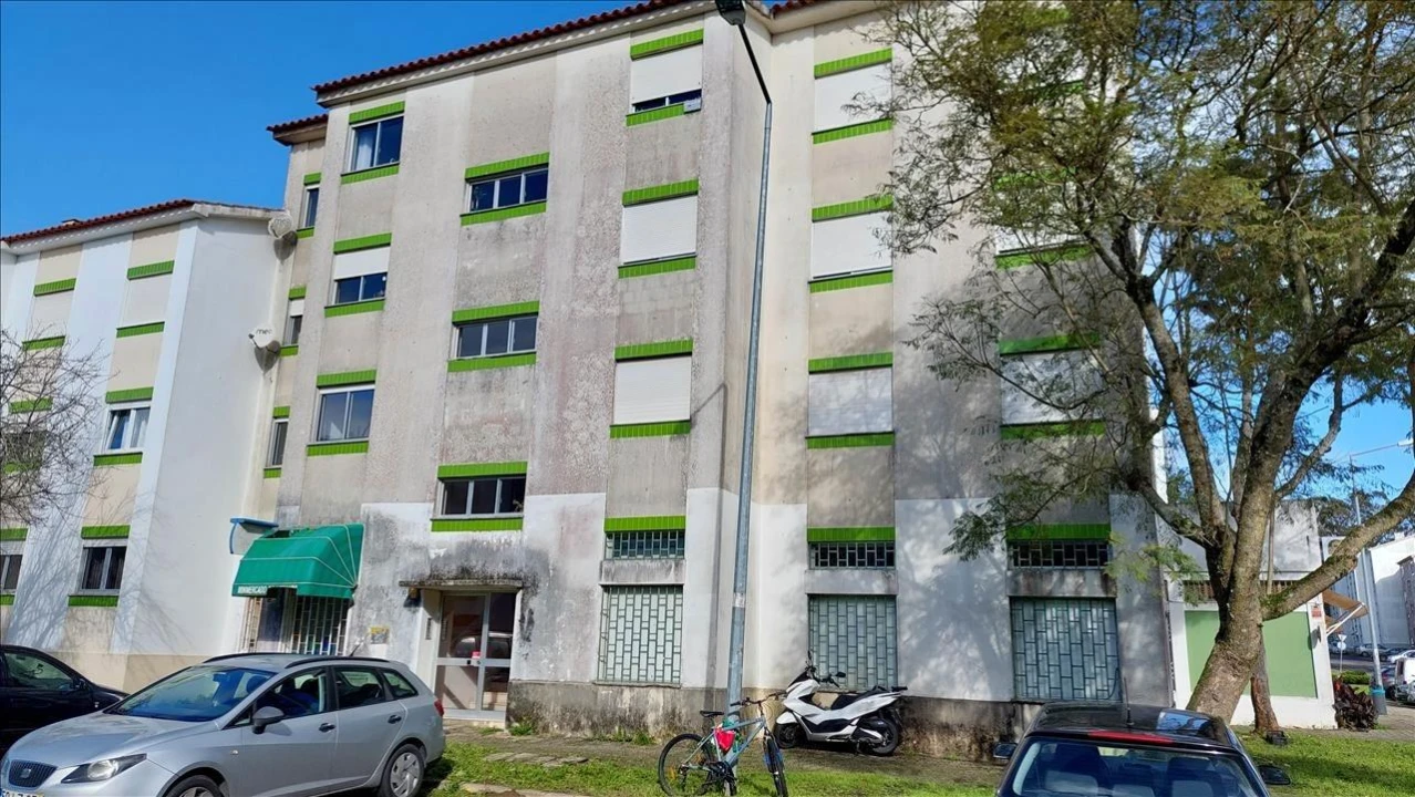 Apartamento T3 para Venda em Agualva e Mira-Sintra Foto 14
