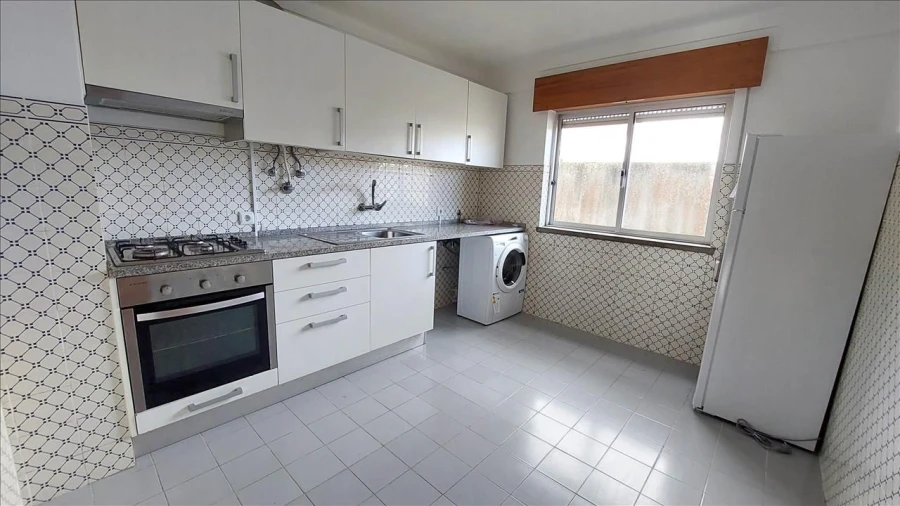 Apartamento T3 para Venda em Agualva e Mira-Sintra Foto 1