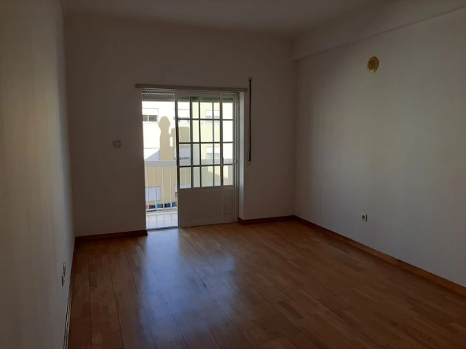 Apartamento T3 para Venda em Seixal, Arrentela e Aldeia de Paio Pires Foto 10