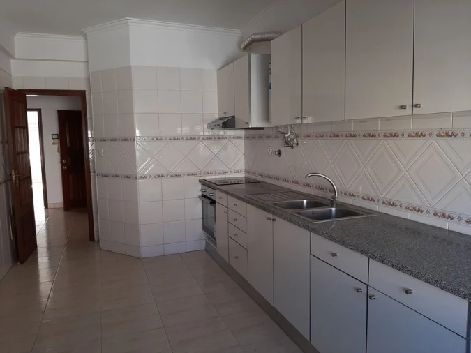 Apartamento T3 para Venda em Seixal, Arrentela e Aldeia de Paio Pires Foto 16