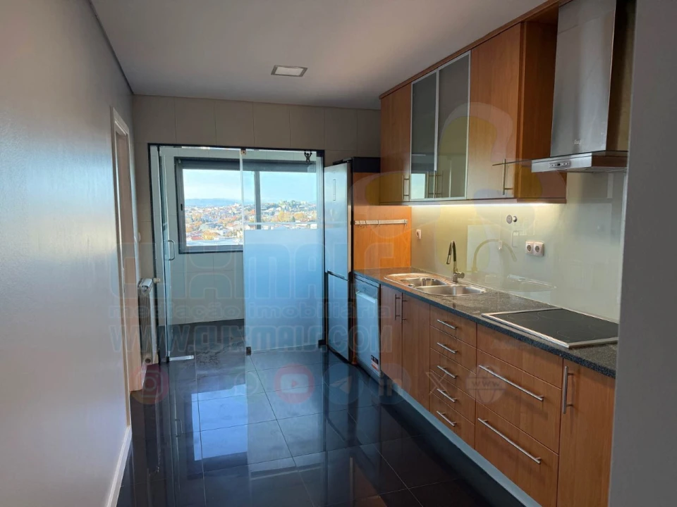 Apartamento T3 para Venda em Nogueira, Fraião e Lamaçães Foto 3