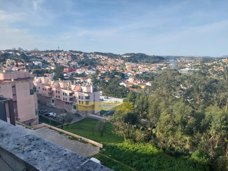 Apartamento T2 para Venda em Rio de Mouro Foto 1