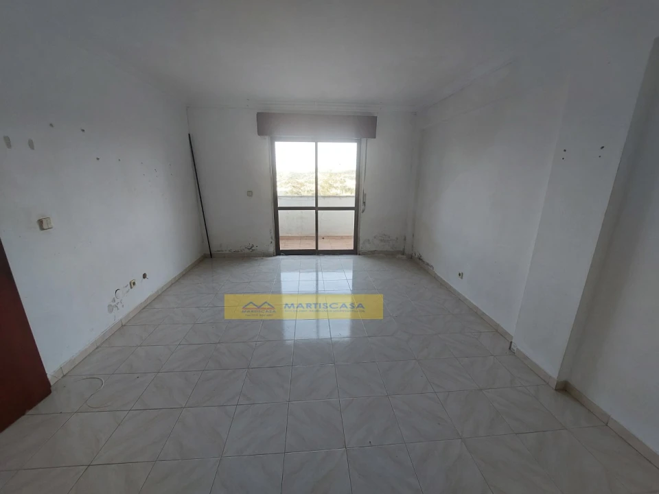 Apartamento T2 para Venda em Rio de Mouro Foto 4