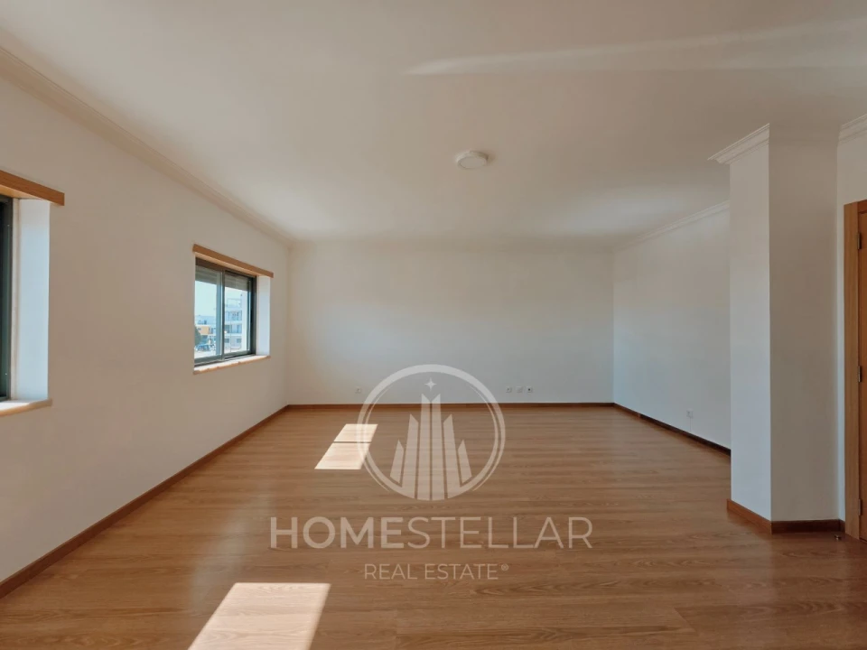 Apartamento T2 para Venda em Atalaia e Alto Estanqueiro-Jardia Foto 2