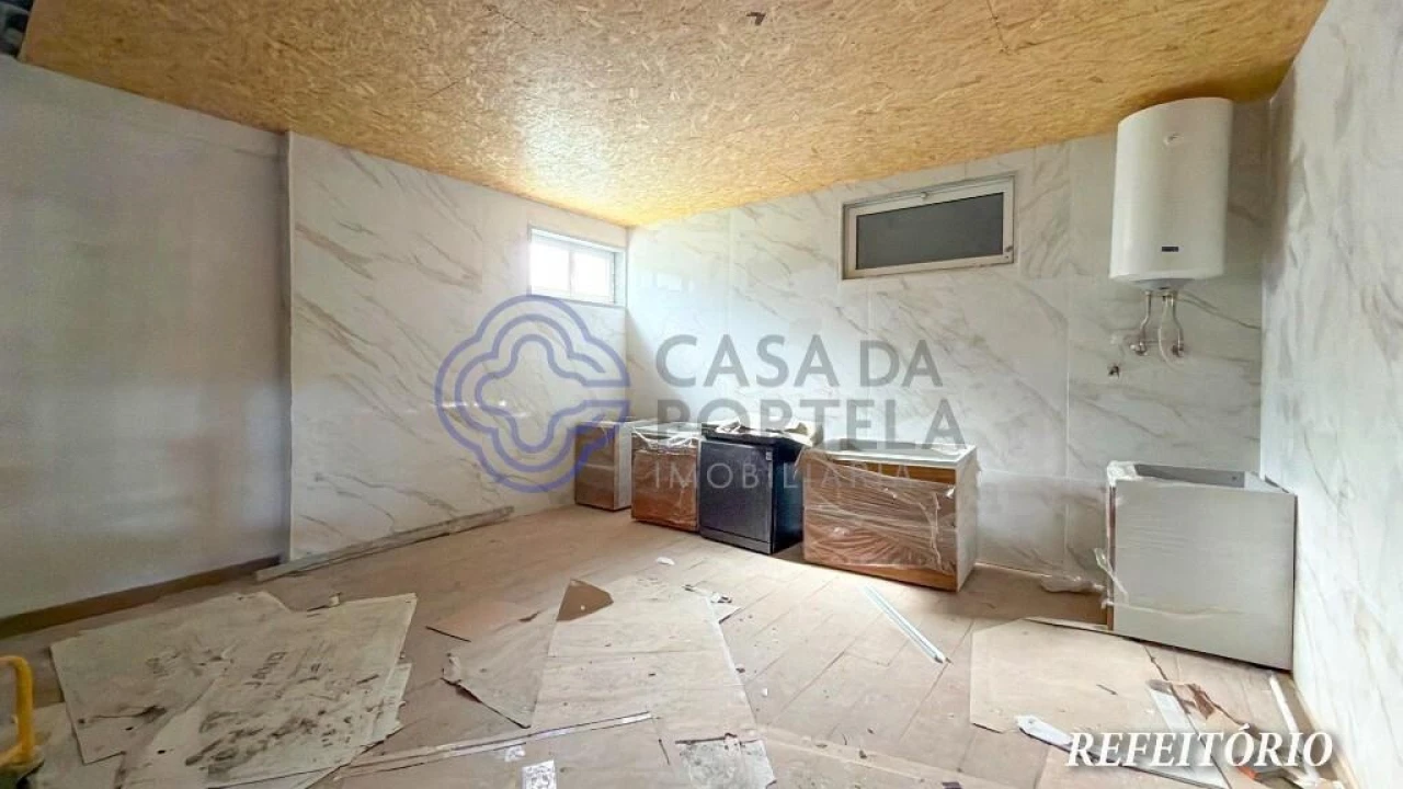 Armazém para Venda em Escapães Foto 26