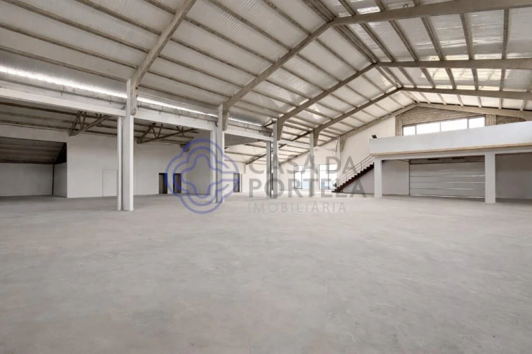 Armazém para Venda em Escapães Foto 10