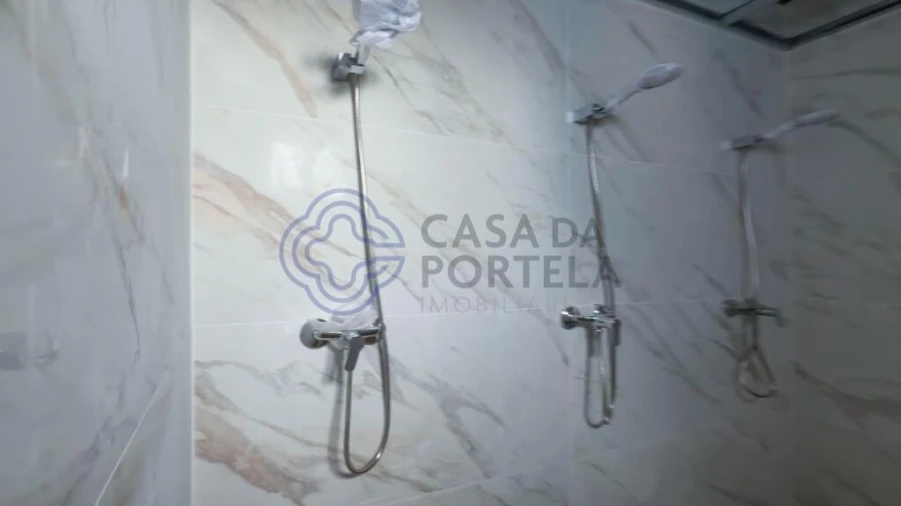 Armazém para Venda em Escapães Foto 29