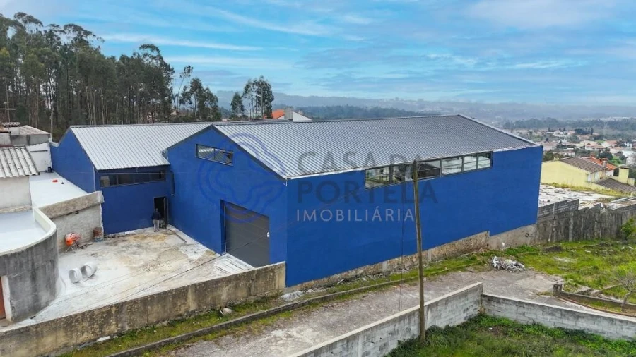 Armazém para Venda em Escapães Foto 2