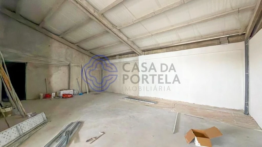 Armazém para Venda em Escapães Foto 22