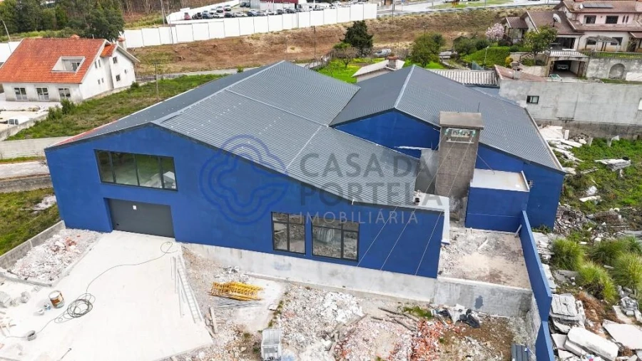 Armazém para Venda em Escapães Foto 3