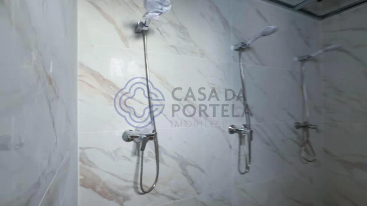 Armazém para Venda em Escapães Foto 29