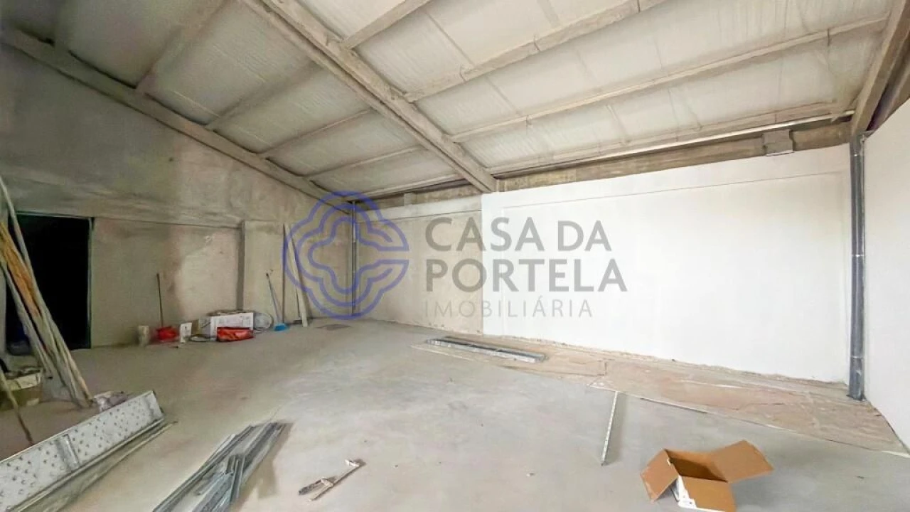 Armazém para Venda em Escapães Foto 22