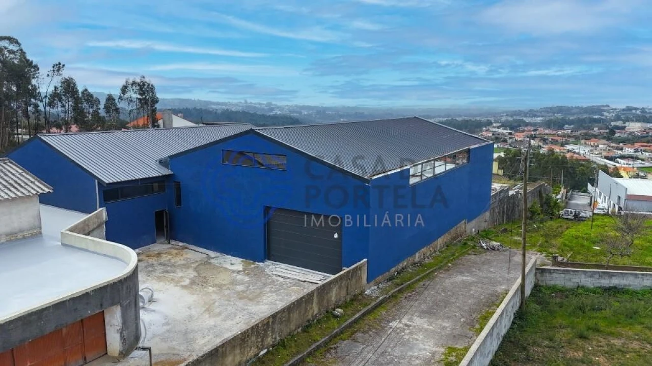 Armazém para Venda em Escapães Foto 1