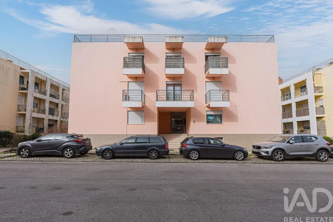 Apartamento T3 para Venda em Quinta do Anjo Foto 32