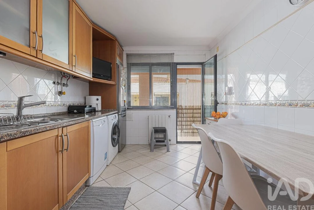 Apartamento T3 para Venda em Quinta do Anjo Foto 11