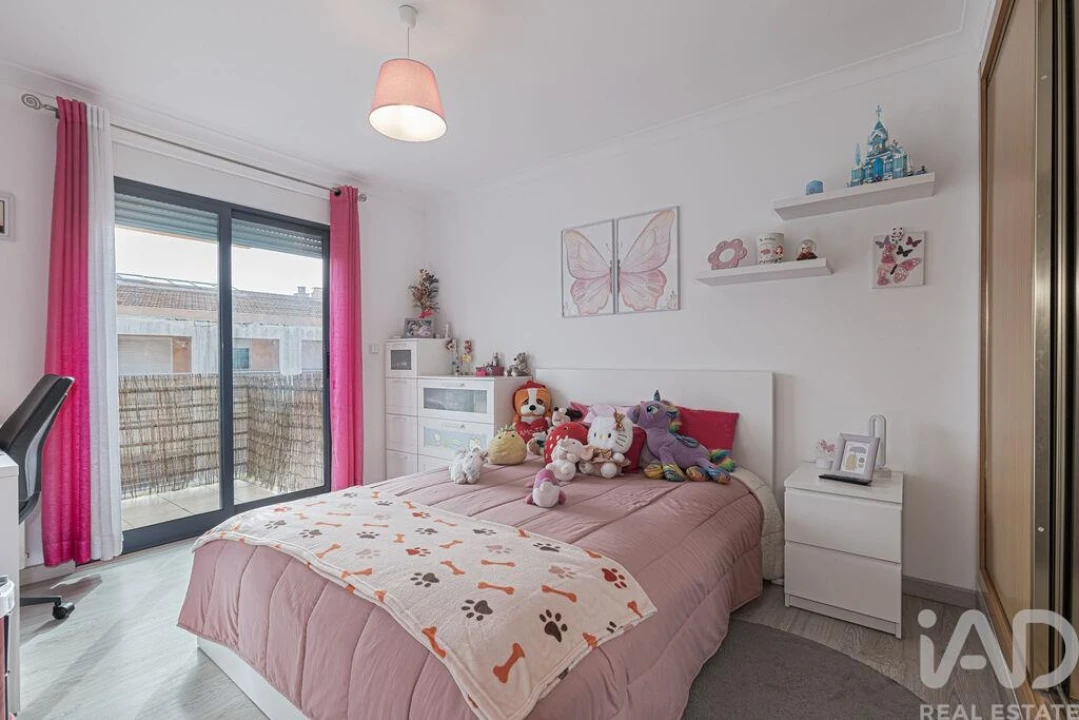 Apartamento T3 para Venda em Quinta do Anjo Foto 23