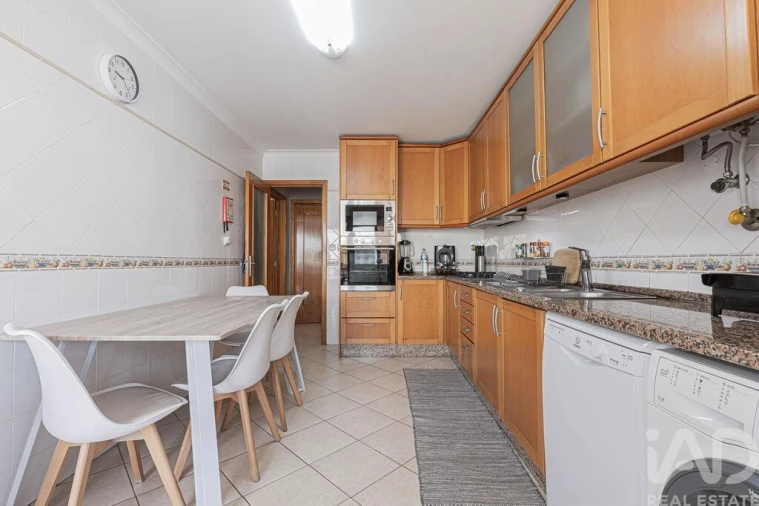 Apartamento T3 para Venda em Quinta do Anjo Foto 14