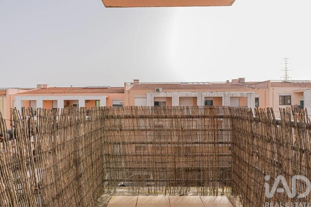 Apartamento T3 para Venda em Quinta do Anjo Foto 25