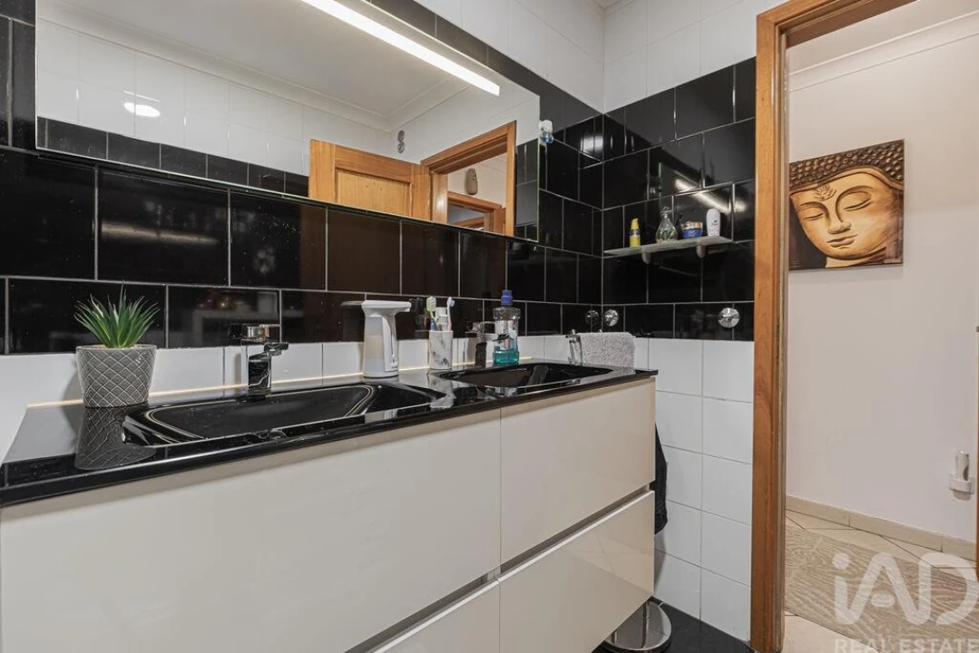 Apartamento T3 para Venda em Quinta do Anjo Foto 18